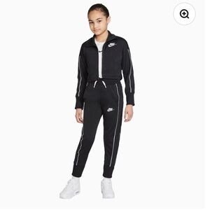 Nike Sportswear Big Kids' (Girls') High-Waisted Tracksuit
,Large size